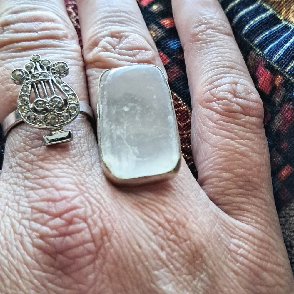 💎HOLD for Cindy.💎Vintage Sterling Silver Selenite Ring, Size 7 - Picture 5 of 8